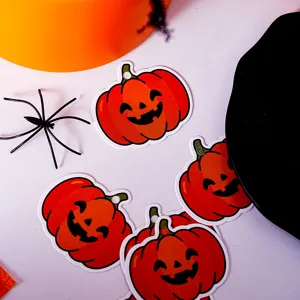Halloween pumpkin shape hang tags, cute jack-o-lantern DIY decorative paper labels for gifts.