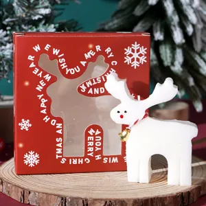Candela profumata di Natale a forma di alce con scatola rossa, decorazione festiva ideale e regalo.