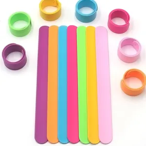Bunte Silikon Schnapparmbänder einfarbige elastische Armbänder für Kinder Erwachsene Stressabbau