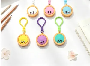 Leuke baozi sleutelhanger detail, zachte PVC xiao long bao hanger in meerdere heldere kleuren.