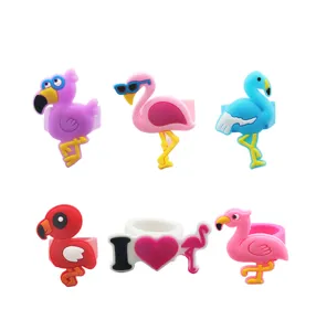 Leuke cartoon flamingo PVC siliconen ringen set voor kinderen peuters kleuterschool cadeaus