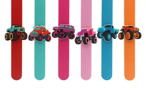 Conjunto de pulseras slap de PVC con camión monstruo de dibujos animados, juguete de fiesta.