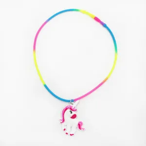 Leuke kleurrijke siliconen eenhoorn ketting voor kinderen, trendy mode accessoire.