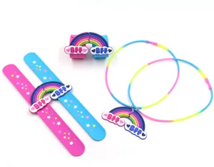 Ensemble bracelet et collier d'amitié BFF, design coloré nuage arc-en-ciel pour cadeau.