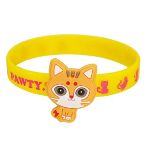 Niedliches Cartoon Katzen Silikonarmband für Kinder, hellgelbes Armband Schmuck Geschenk.