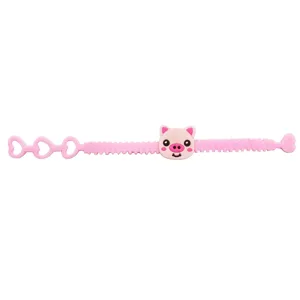 Braccialetto regolabile in PVC maialino rosa cartone animato per bambini, regalo cuore.