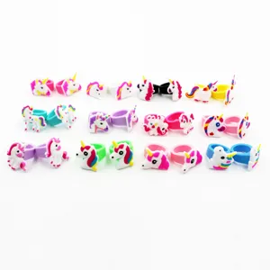 Kinder Cartoon Einhorn Ring PVC weicher Gummi Ring bunte Regenbogen Spielzeug Baby Geschenk