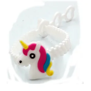 Leuke eenhoorn armband voor kinderen, verstelbare PVC armband met leuk hartjesdesign.