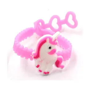 Leuke roze siliconen eenhoorn armband met verstelbare hartjesband voor kinderen.