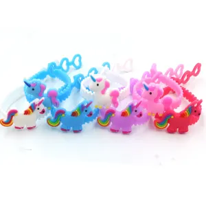 Kleurrijke siliconen eenhoorn armband voor kinderen met verstelbaar hartontwerp, leuk feestgeschenk.