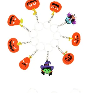 Halloween PVC weiche Gummi Schlüsselanhänger mit Kürbis und Hexen Motiven für Feiertage