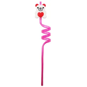 Simpatica cannuccia riccia di plastica con cuore d'orso per feste di bambini, spirale rosa.
