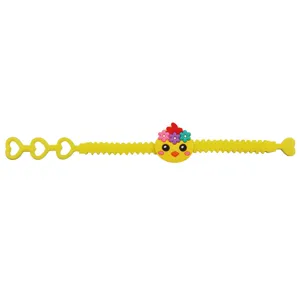 Braccialetto in PVC pulcino cartone animato per bambini, design cuore regolabile regalo.