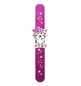 Carino braccialetto slap con animali cartoni animati e stelle per bambini, giocattolo.