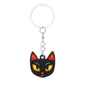 Schattieve zwarte kat PVC sleutelhanger met metalen ring, Halloween cartoon stijl accessoire.