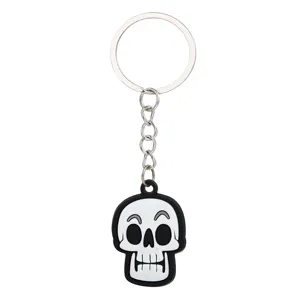 Schattige cartoon schedel sleutelhanger, PVC hanger met metalen ring voor auto sleutels.