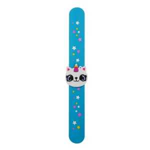 Simpatico braccialetto schiaffo gatto con stelle colorate, braccialetto in silicone blu per bambini.