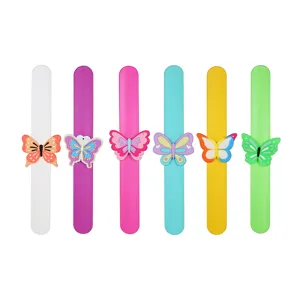 Bracelets slap papillon colorés pour enfants, bracelets claquants mignons de fête jouet.