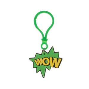 Porte-clés en PVC vert avec design de bulle de bande dessinée WOW jaune, accessoire voiture.