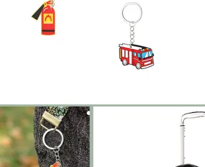 Bonito llavero de bombero PVC goma suave dibujos animados camión de bomberos mochila colgante