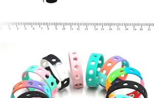 Colorful silicone wristbands with hole design, fashion casual bracelet jewelry accessories.