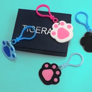 Cute cat paw keychain set, colorful acrylic animal claw keyring for party gifts and daily bag decoration.