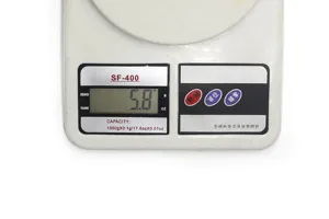 Balance de cuisine numérique avec écran LCD et haute précision jusqu'à 1000g pour usage quotidien.