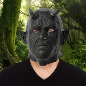 Máscara de demonio de Halloween de látex negro con cuernos, tocado de monstruo aterrador.