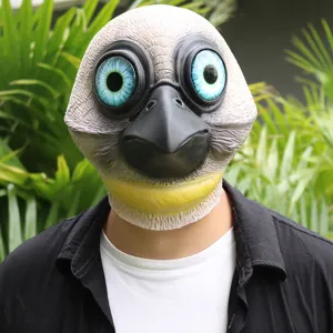 Detaillierte Nahaufnahme der lustigen Latex Vogelmaske mit grossen blauen Augen fur Partys.