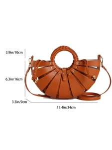 Stilvolle braune Kunstleder Muschel Handtasche mit geflochtenem Griff und Schultergurt.