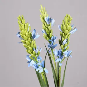 Mazzo di fiori blu artificiali pianta finta vista di dettaglio per decorazione casa