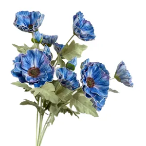 Bouquet de fleurs de coquelicot bleu artificiel pour décoration intérieure, arrangement floral.