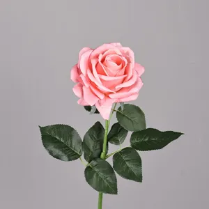 Stelo di fiore di rosa rosa artificiale dettaglio, decorazione floreale realista nozze casa.