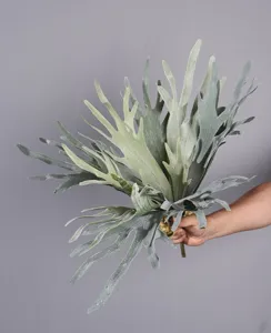 Plante artificielle de feuille de fougère corne de cerf pour décoration florale maison.