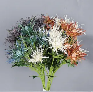 Bouquet de fleurs d'éryngium artificiel fausse plante décoration mariage style rustique floral.