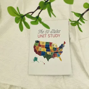 Λεπτομερής εικόνα του βιβλίου εργασιών The 50 States Unit Study με χάρτη των ΗΠΑ.