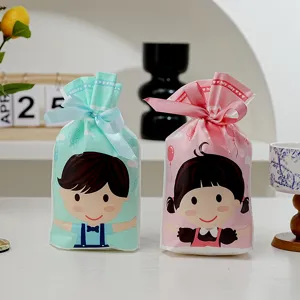 Kindertag Süßigkeiten Geschenktüten, süße Cartoon Junge und Mädchen Design Verpackung für Party.