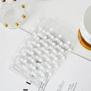 50pcs white heart self-adhesive bags, clear plastic gift packaging for Valentine day parties.