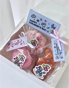 Cute cartoon children's day decorative gift tags paper cards for student party present