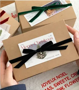 Christmas velvet ribbon gift box packaging set with decorative cards and cute charms.