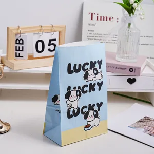 Cute cartoon puppy print paper gift bag detail, ins style packaging bag for cute gifts.