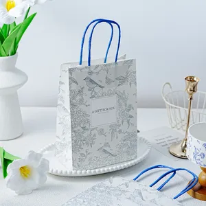 Fris Pastoraal Papieren Geschenkzakje Bloemen Vogel Bedrukt Handvat Tote Bag Voor Moederdag Viering Festival Geschenken Verpakking