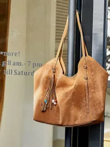 Sac cabas en suédine rétro pour femme, grand sac bandoulière décontracté avec franges chic.