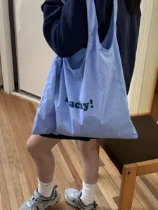 Borsa shopper in tela a righe da donna con stampa di lettere, grande borsa a tracolla casual.