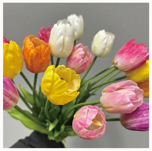 Vibranter künstlicher Tulpenstrauß realistisch bunte Kunstblumen für Vasendekoration Party