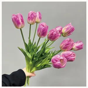 Künstlicher lila Tulpenstrauch Heimtextilien Blumenarrangement feine Handwerkskunst realistische Blume