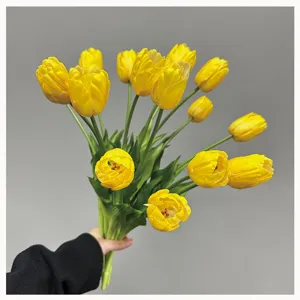 Gelber künstlicher Tulpenstrauß künstliche Blumen für Heimdekoration Vasenarrangement Detail