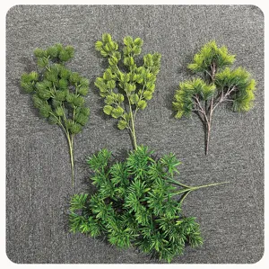 Künstliche Tannenzweige, Fake-Pflanzen für Heimdekoration, Landschaftsbau und Blumenarrangements.