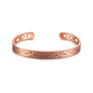 Pulsera magnética de cobre puro con patrón trenzado retro, tamaño ajustable para uso diario.