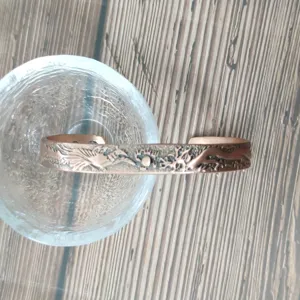 Bracciale magnetico in puro rame con rilievo di drago e fenice, gioiello vintage aperto da polso.